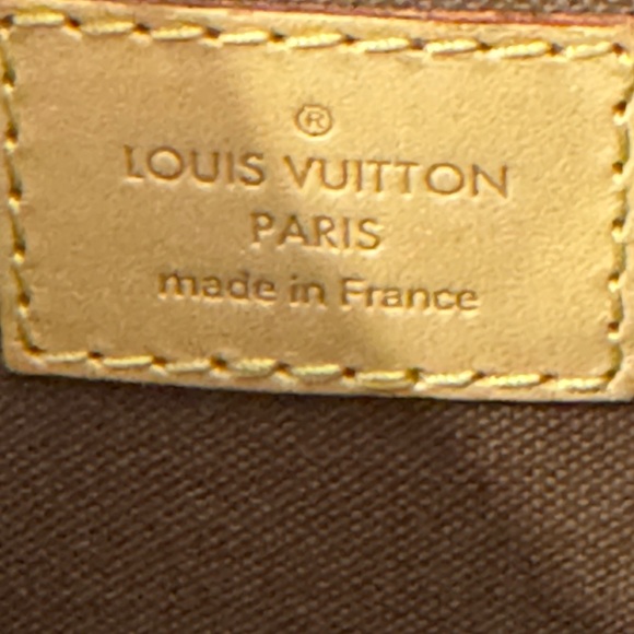 Louis Vuitton Pochette Cross Body - Picture 3 of 13